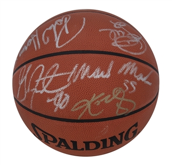 2001 Los Angeles Lakers Team Signed Basketball With Kobe Bryant (Fox LOA)